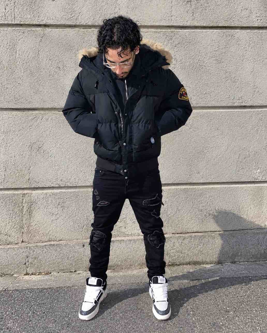 STRATCHED TOTAL BLACK JEANS