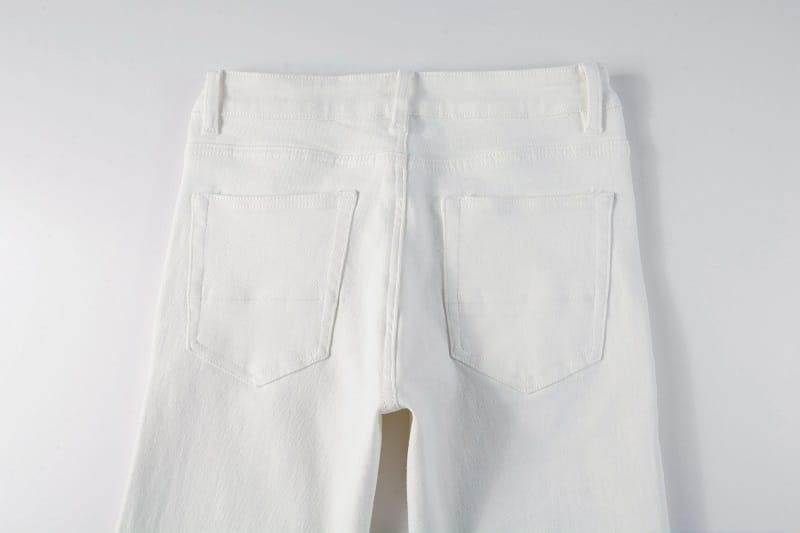 Total White Jeans